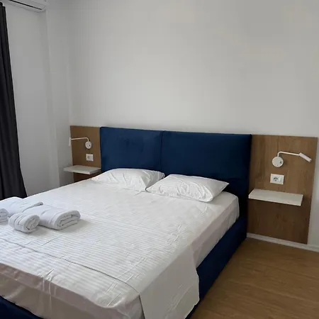 Aparthotel Yves 1 Boutique Sarandë